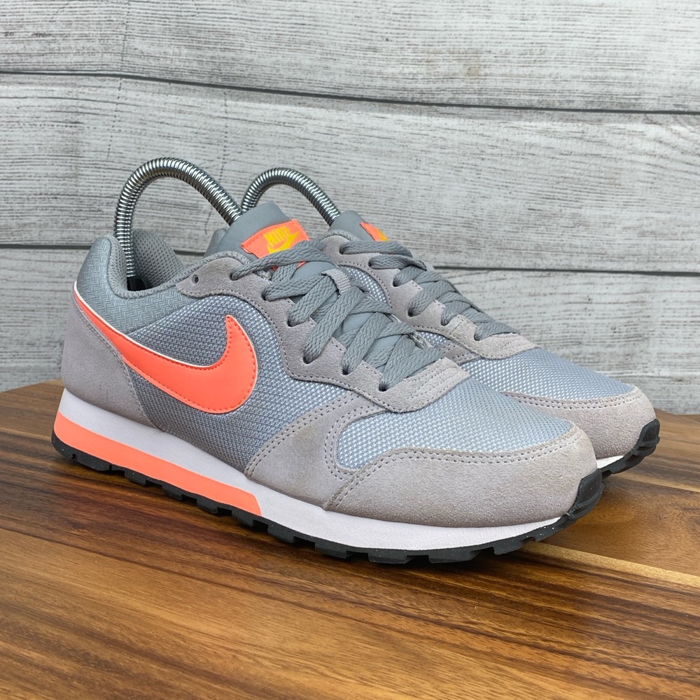 Nike MD Runner 2 Grey Mango Orange Retro Trainer Shoe 749869-087 Women’s Size 7 - Picture 3 of 13